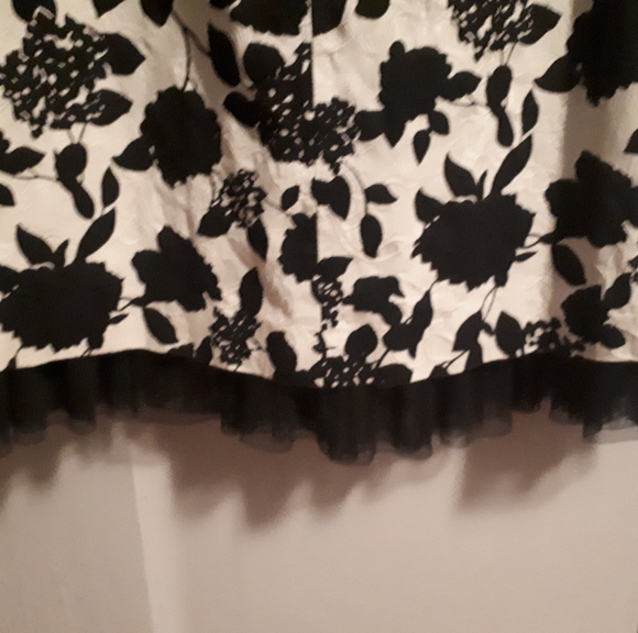 R&W CO Dress - Picture 2 of 7